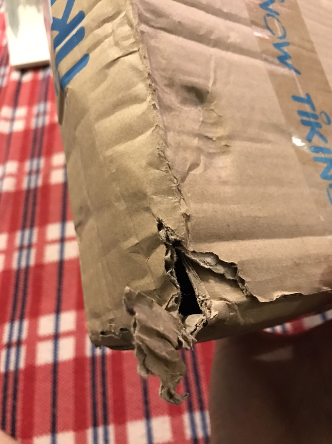 Vận chuyển tệ quá. Sách cũ nữa. Nhận sách mà chán quá.