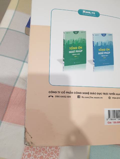 Lần đầu nhận sách bị hư gáy, báo tiki và đã được đổi sách. Thanks.