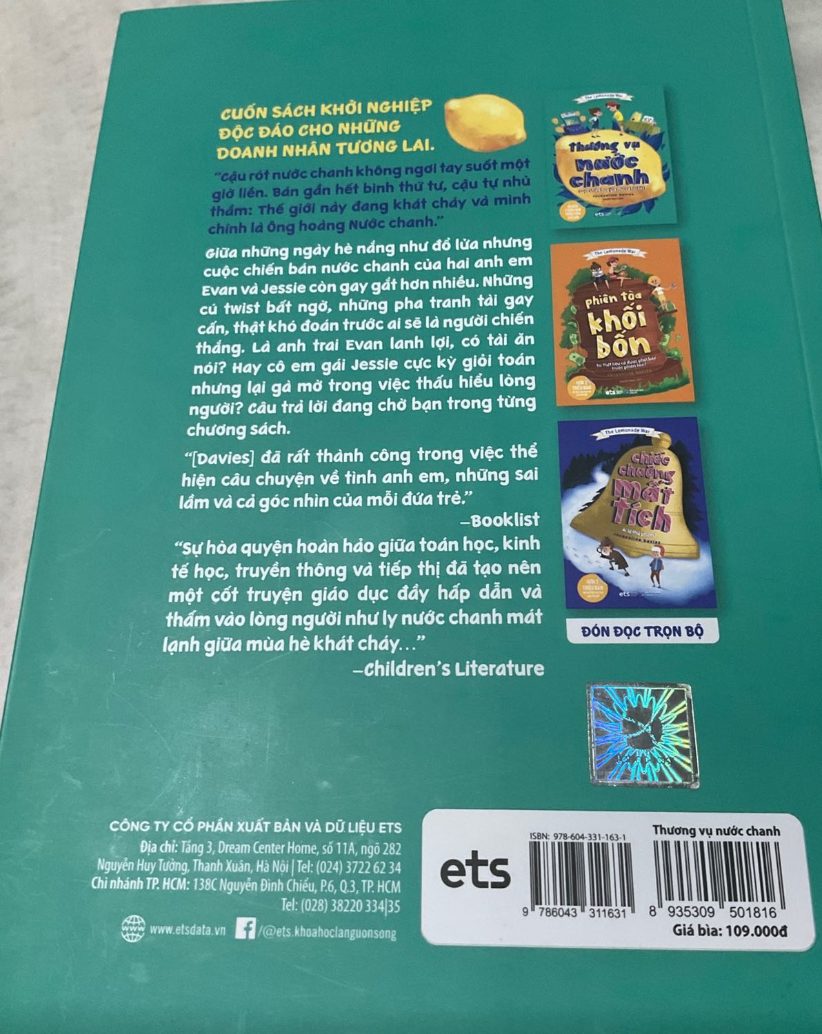 Rất hay. Mọi người nên đọc thử. Cốt truyện giáo dục rất hấp dẫn, đọc là cuốn nhưng khá dễ hiểu.