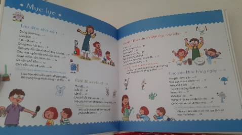 Mình thích quyển này quá đi mất !
Canh mãi mới có sale, nội dung xịn xò như này đúng là không sale 50-50% như các sách truyện khác được thật.
Sách ngập tràn hình ảnh minh họa đẹp và dễ hiểu. Giúp trẻ và bố mẹ có thể cùng xem các tranh tình huống và thảo luận về những việc nhà mà trẻ có thể cùng làm. Sách chia thành các mục hướng dẫn cụ thể các tình huống: Lau dọn nhà cửa, chuẩn bị bữa ăn, Giặt đồ và phơi đồ, Công việc khác hàng ngày (phân loại rác, trông nhà...)
Thật là một cuốn sách hữu ích bố mẹ nên mua để đọc cùng trẻ