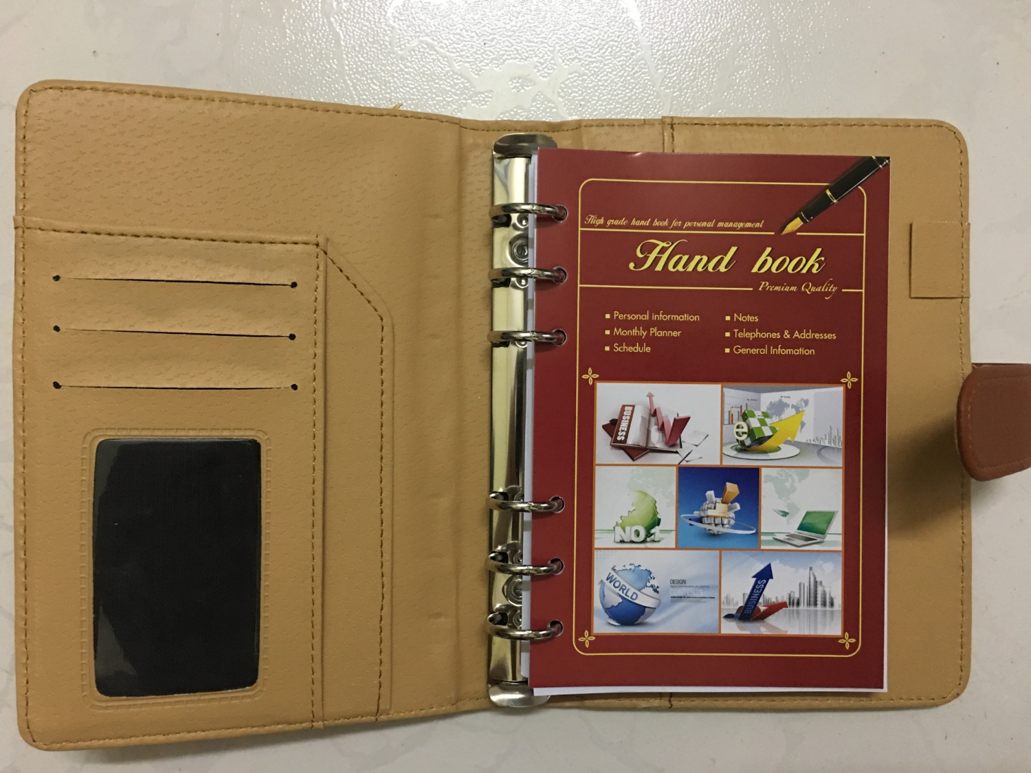 Bìa quyển số dày,giấy bên trong cứng,thấy cũng chất lượng.Nhưng có điều khổ giấy bên trong hơi nhỏ