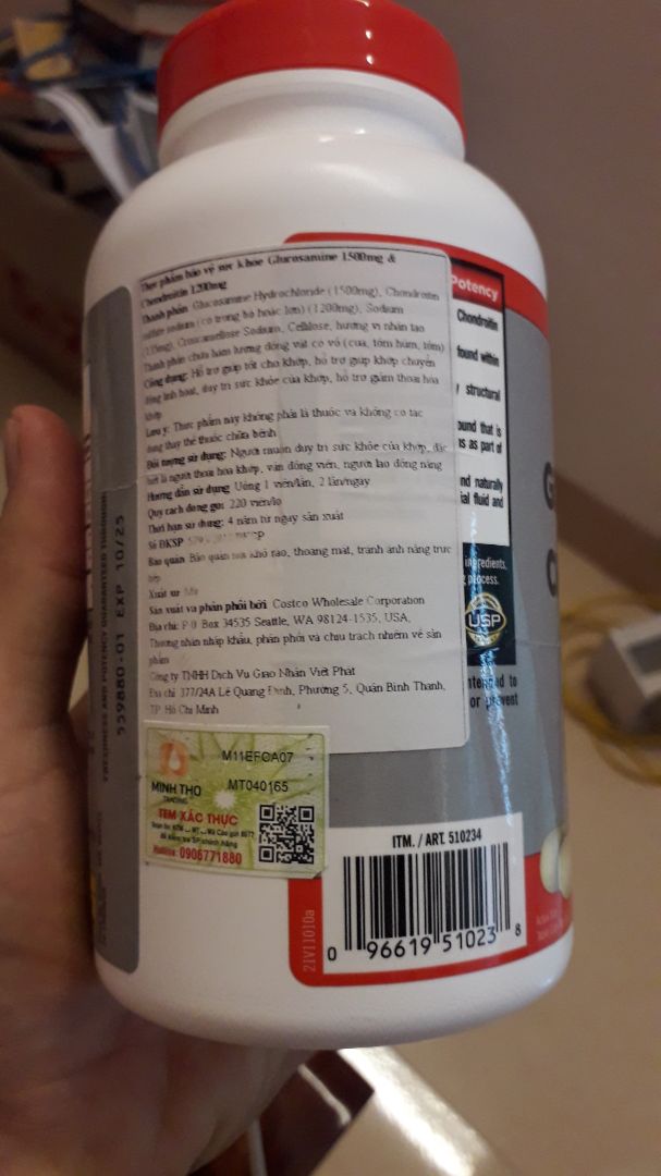 mình thấy nhãn dán của sp bị nhăn không phẳng phiu ntn, các bạn dùng rồi xem giúp xem có phải hàng chuẩn không ạ