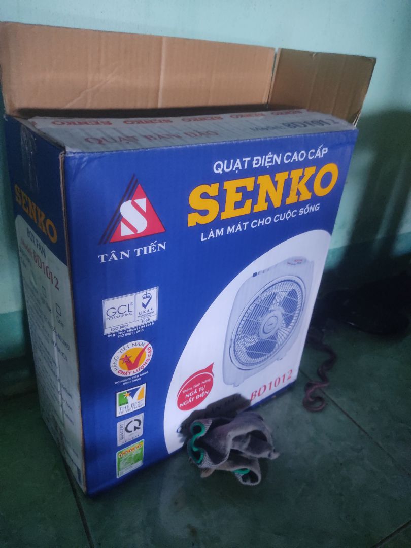 giao lâu hơn dự kiến 1 ngày, tưởng quạt êm ko ồn, ai kêu còn to hơn cái quạt cùi bắp, âm thanh đo đc là 80dB(mức số 1) và 90dB(mức số 3). haizz, ko hài lòng lắm giao lâu hơn dự kiến 1 ngày, tưởng quạt êm ko ồn, ai kêu còn to hơn cái quạt cùi bắp, âm thanh đo đc là 80dB(mức số 1) và 90dB(mức số 3). haizz, ko hài lòng lắm