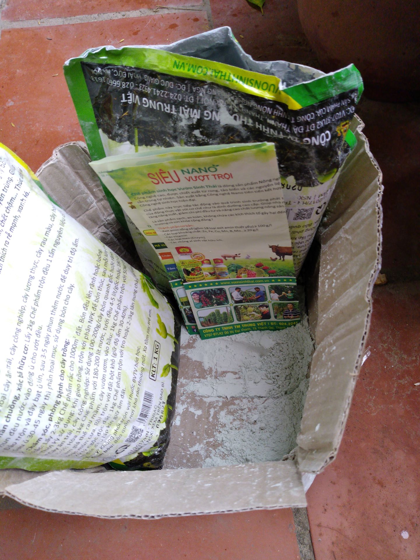 giao thế này ko nhận thì tội shiper. đề nghị shop đóng gói cẩn thận hơn