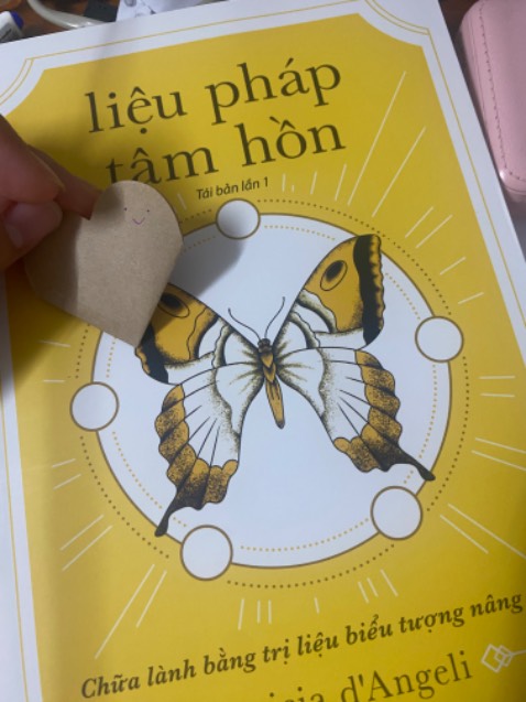 Bọc khá kĩ, mình chưa đọc sách nhưng thấy kẹp sách cute quá nên cho shop 5*