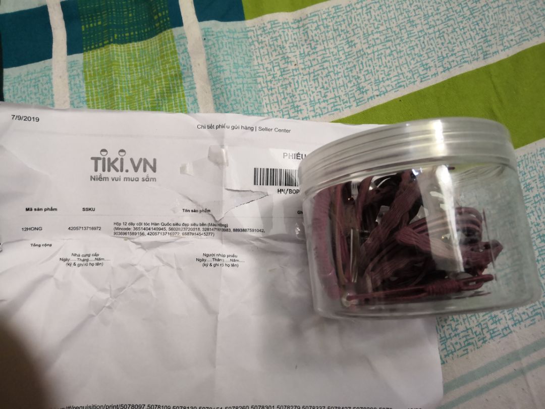 Mình đặt cột tóc màu tóc màu hồng trên đơn hàn vẫn để nhưng sản phẩm lại màu tím than. Cạn lời