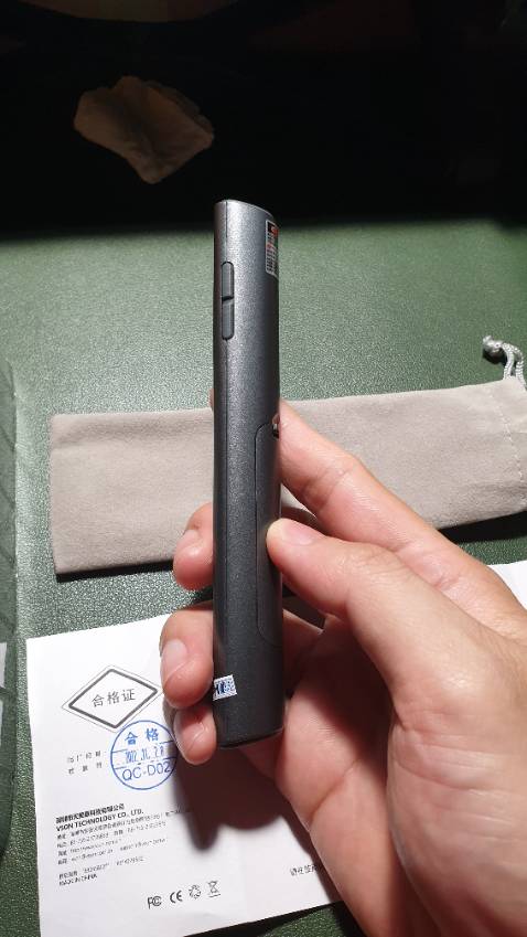 Sản phẩm hoạt động tốt, không lỗi lầm, có tặng kèm pin AAA. Thanks shop