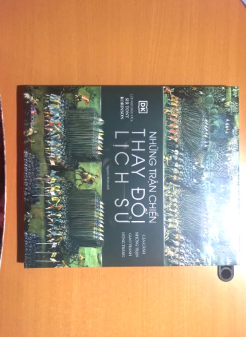 Shop đóng gói rất cẩn thận có chống sốc, có bill luôn. Sách còn rất mới, đẹp mn nên mua trải nghiệm