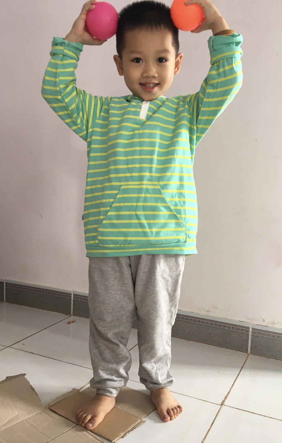 Vải xịn, đường may cẩn thận , chuẩn size. Rất thích đồ nhà Ain