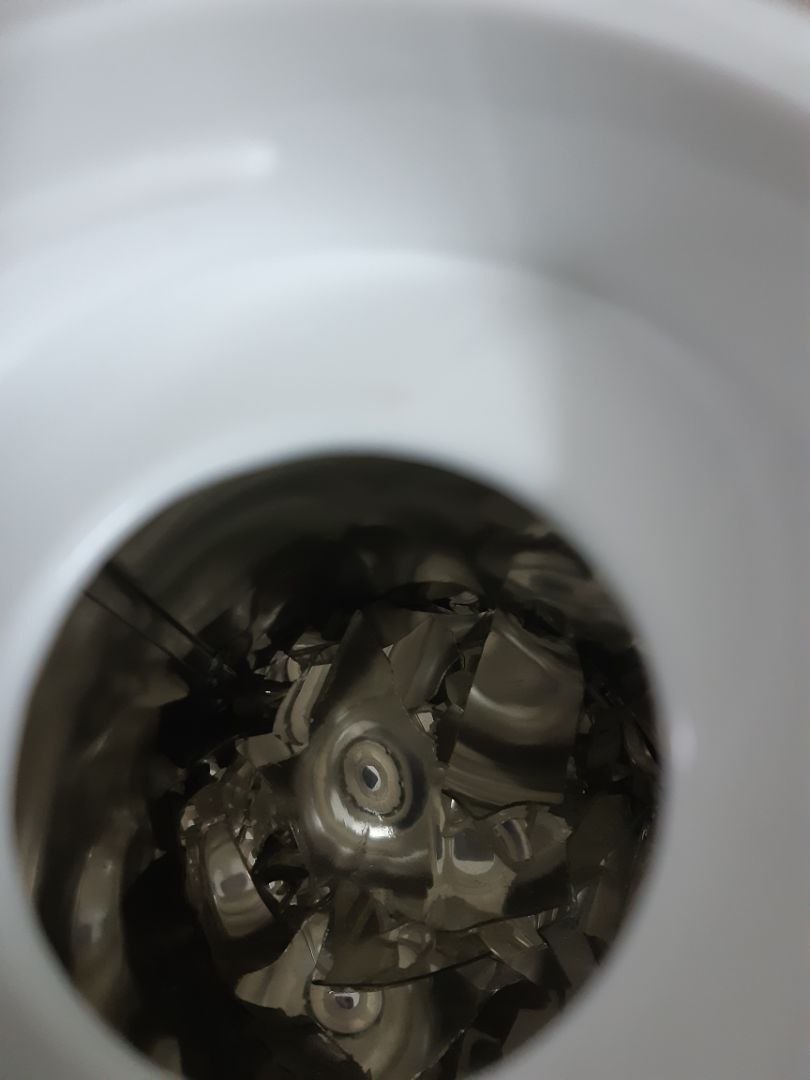 sản phẩm giao k đúng màu đã chọn. thời gian chờ lâu. đã vậy nhận hàng về bên trong đã bị vỡ. rất k hài lòng