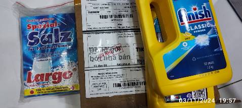 Đặt loại 2.5kg, nhưng gửi 2 chai 1.2kg và muối gì ko rõ mà ko thông báo cho khách hàng.