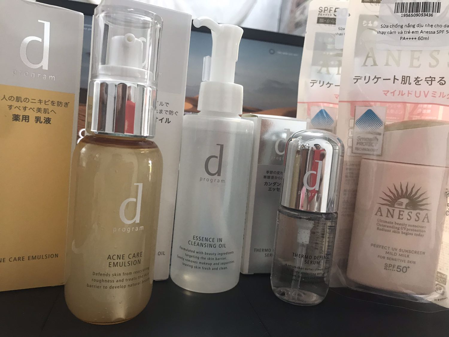 Mua của Tiki thì mình yên tâm. So giá thì bên tiki rẻ mà hay có khuyến mại khủng hơn. Mình sẽ ủng hộ tiếp. Mỗi tội qua 1 đợt sale là lại nghèo do săn deal hihi