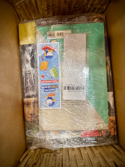 Giao hàng nhanh, đóng gói cẩn thận, sách được bao kỹ lưỡng, lại còn dc tặng bookmark , chưa đọc nên chưa review đc nội dung hihi. Cảm ơn Shop, Tiki và đội ngũ shipper dễ thương