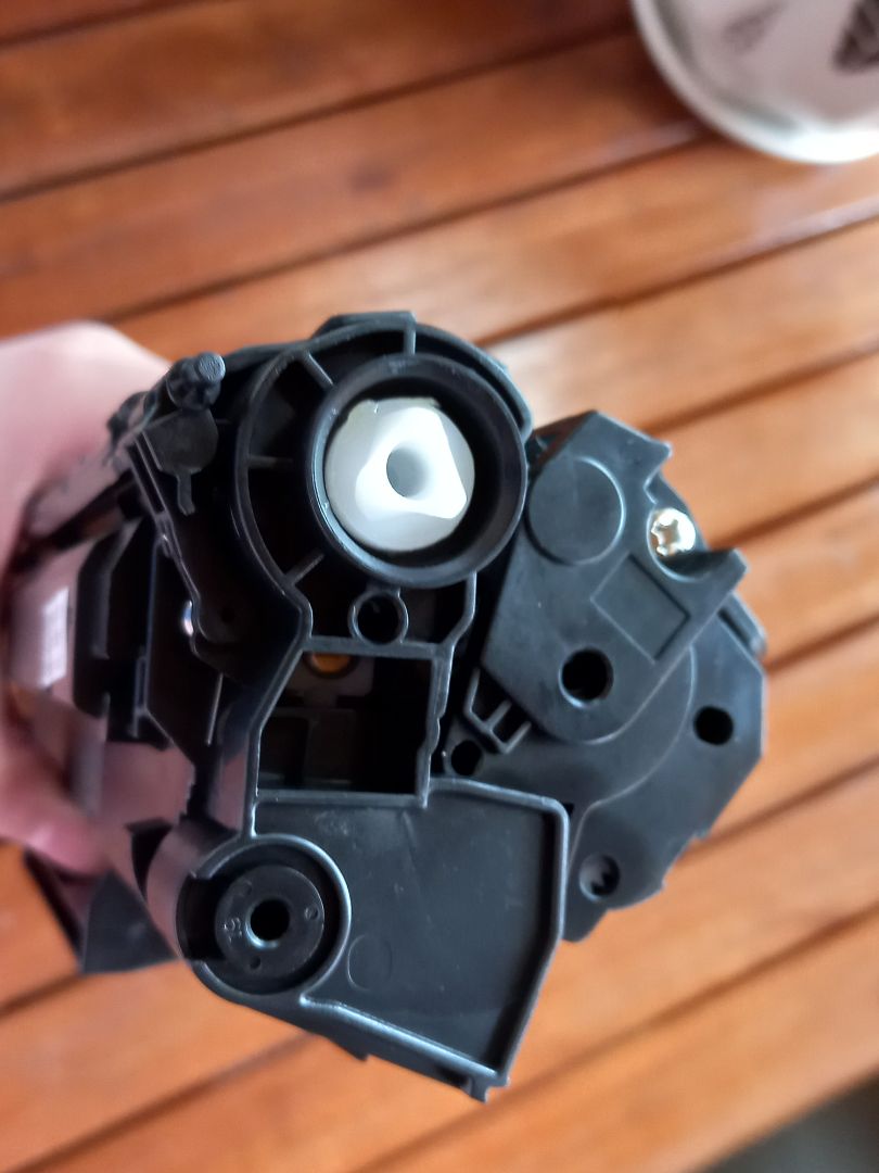 U trời, ship nhanh, đóng gói kĩ, mà chất lượng siêu đỉnhh luôn 📌 in ra mực đều, đậm, sắc nét nữa. Ra ngoài bơm mực bị mắc hơn mà in chẳng ra cái gì còn bị sọc nữa 🙂