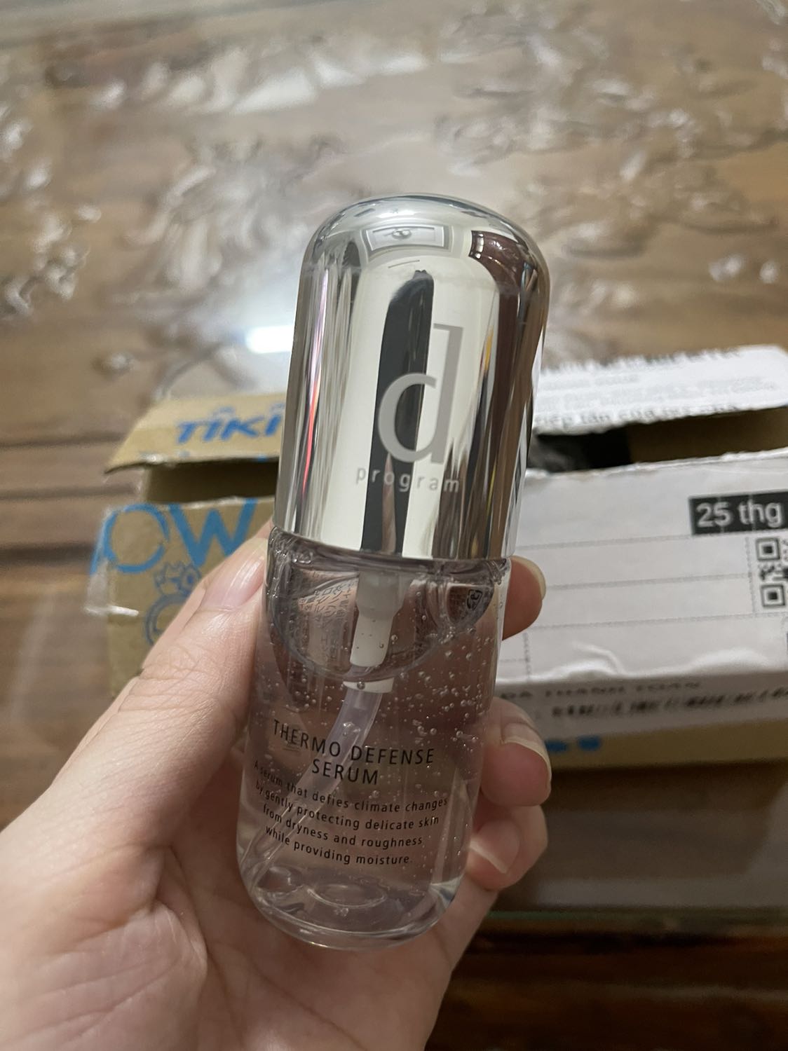 Tiki giao hàng hơi trễ nhưng do dịch bệnh mình thông cảm đc. 
Món hàng khác từ hãng mình nhận đều rất kỹ và đẹp khi mở bao bì, nhưng đến món này thì sản phẩm có vết ngay phần nắp nhìn khá cũ