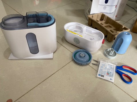 Tiki giao hàng đúng hẹn. Máy dễ sử dụng. Mới thử 1 đêm thấy độ ẩm báo qua máy đo nhiệt độ lên khoảng 68-70%, ngủ có vẻ ngon hơn. Tiki giao hàng đúng hẹn. Máy dễ sử dụng. Mới thử 1 đêm thấy độ ẩm báo qua máy đo nhiệt độ lên khoảng 68-70%, ngủ có vẻ ngon hơn.