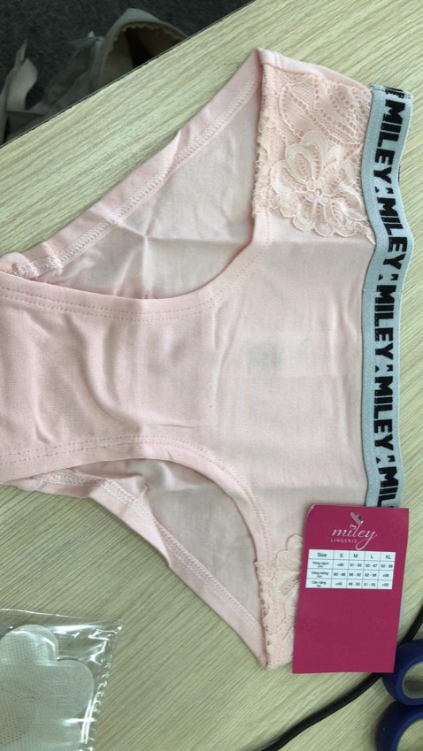 Chất liệu vải cực kỳ mềm mịn, màu sắc nhẹ nhàng, dễ thương. Shop giao nhanh, dễ thương, nhiệt tình