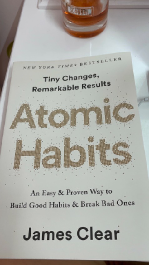 Sách đẹp, chất lượng giấy tuyệt vời, khổ to, nói chung là ok