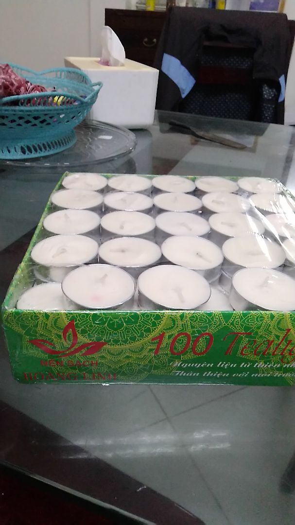 không giống loại vẫn mua,nến cháy đều và không chảy