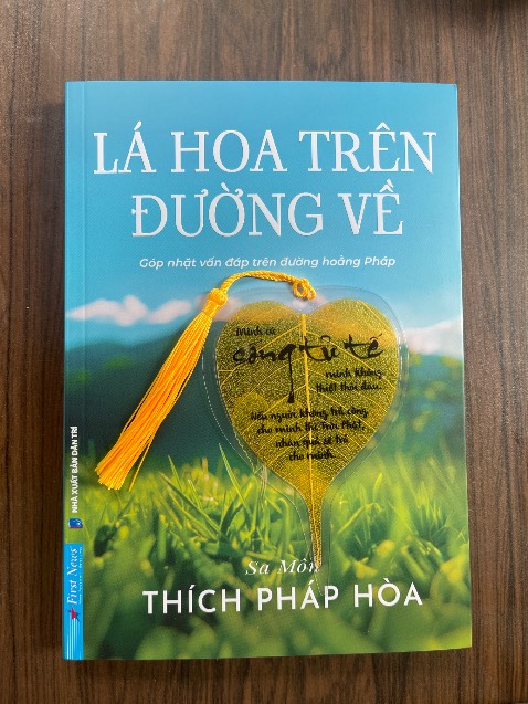 Sách mới in, đẹp, chất lượng tốt. Có kèm quà tặng rất thích luôn.