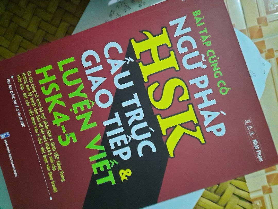 Sách được đóng gói cận thẩn ,giao hàng nhanh ,chất lượng sách tốt và còn được tặng thêm một đĩa CD.Cảm ơn shop nhiều ạ.