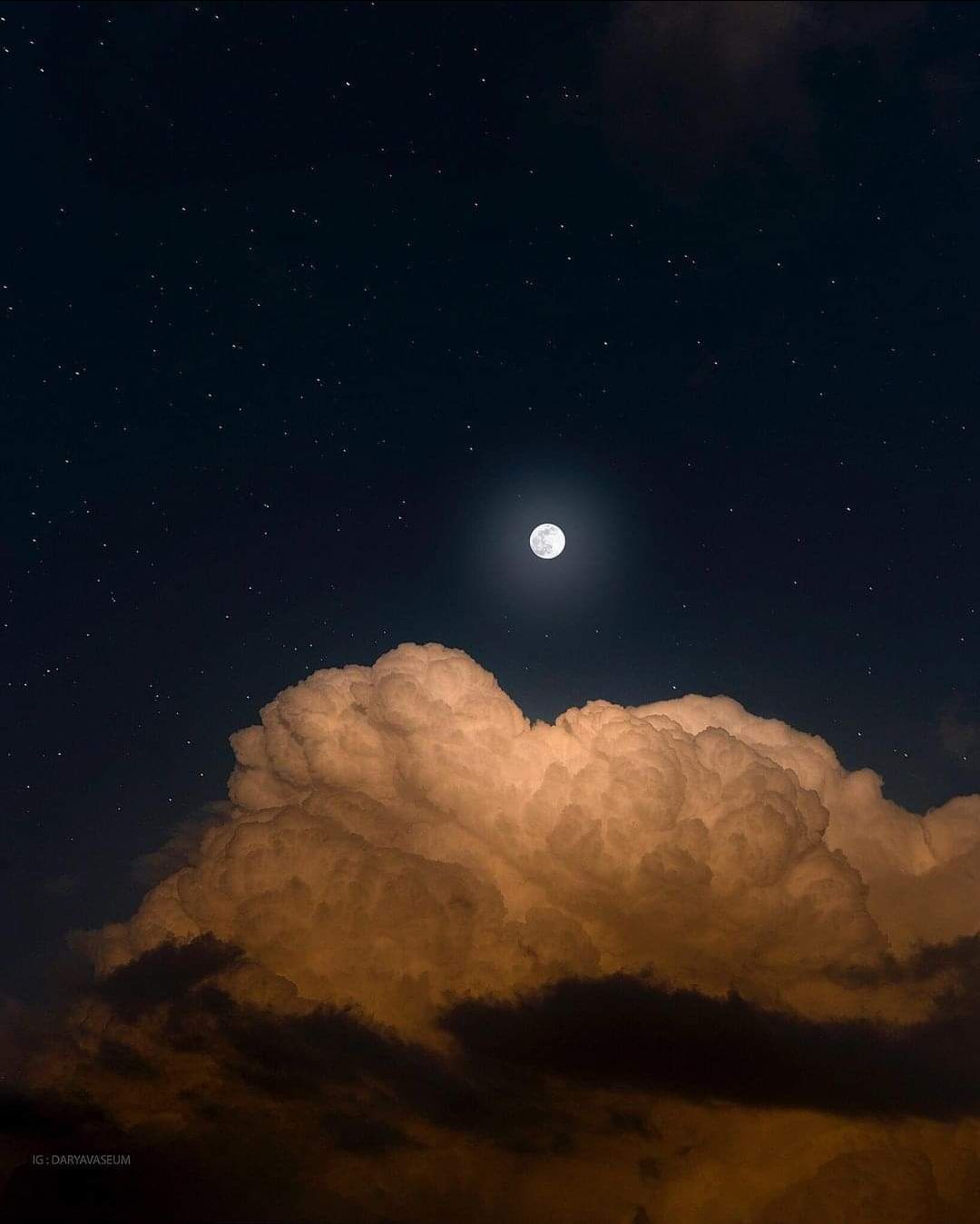 mình không đánh giá về sữa vì k nhận dc.chưa bao giờ thất vọng về cách giao hàng tiki như thế, 1 đơn chia 2, giao thiếu 1/2, tốn công gửi ***, tốn dt khiếu nại, 2 tuần vẫn chưa dc bù. cuối cùng mình hủy để lấy lại tiền. mùa dịch bik khó khăn nhưng phải ưu tiên giải quyết đơn cũ chứ.