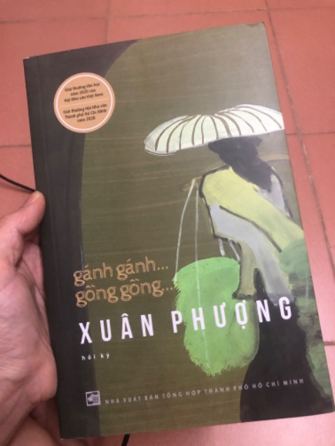 Một cuộc đời đầy biến động và gian khó, nhưng tác giả chưa bao giờ bỏ cuộc, vô cùng trân trọng và khâm phục
