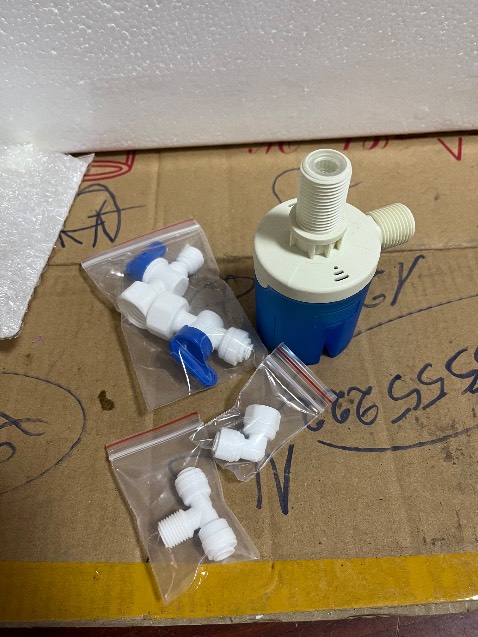 Cực kỳ hài lòng, sản phẩm y như mô tả, hàng chất lượng. Thiết kế bộ chống tràn nước cho bình đựng nước lọc từ máy, lúc nào cũng sẵn nước, ko sợ quên bị tràn!