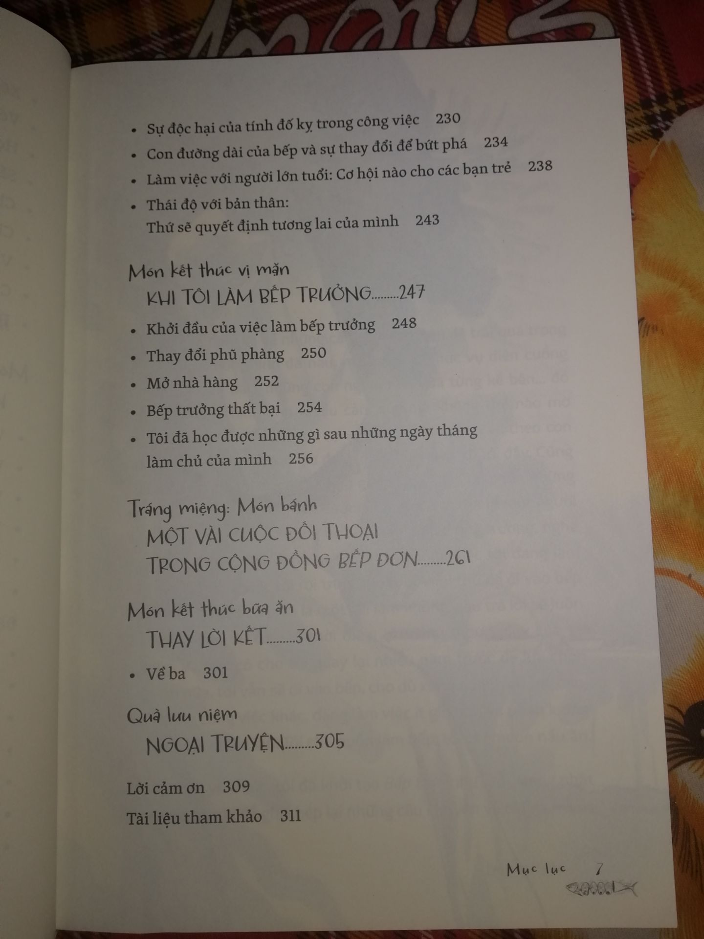 Là những câu chuyện về nghê bếp của Chef Bếp Đơn, song mình thấy không hấp dẫn lắm. Thích nhất là chương cung cấp kiến thức ẩm thực bổ ích