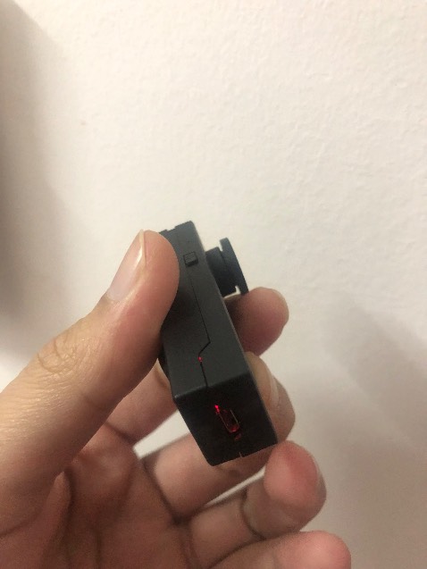 nhỏ gọn, được tặng cả pin dự phòng. shop nhiệt tình hỗ trợ cài đặt. xem từ xa dc luôn. ok