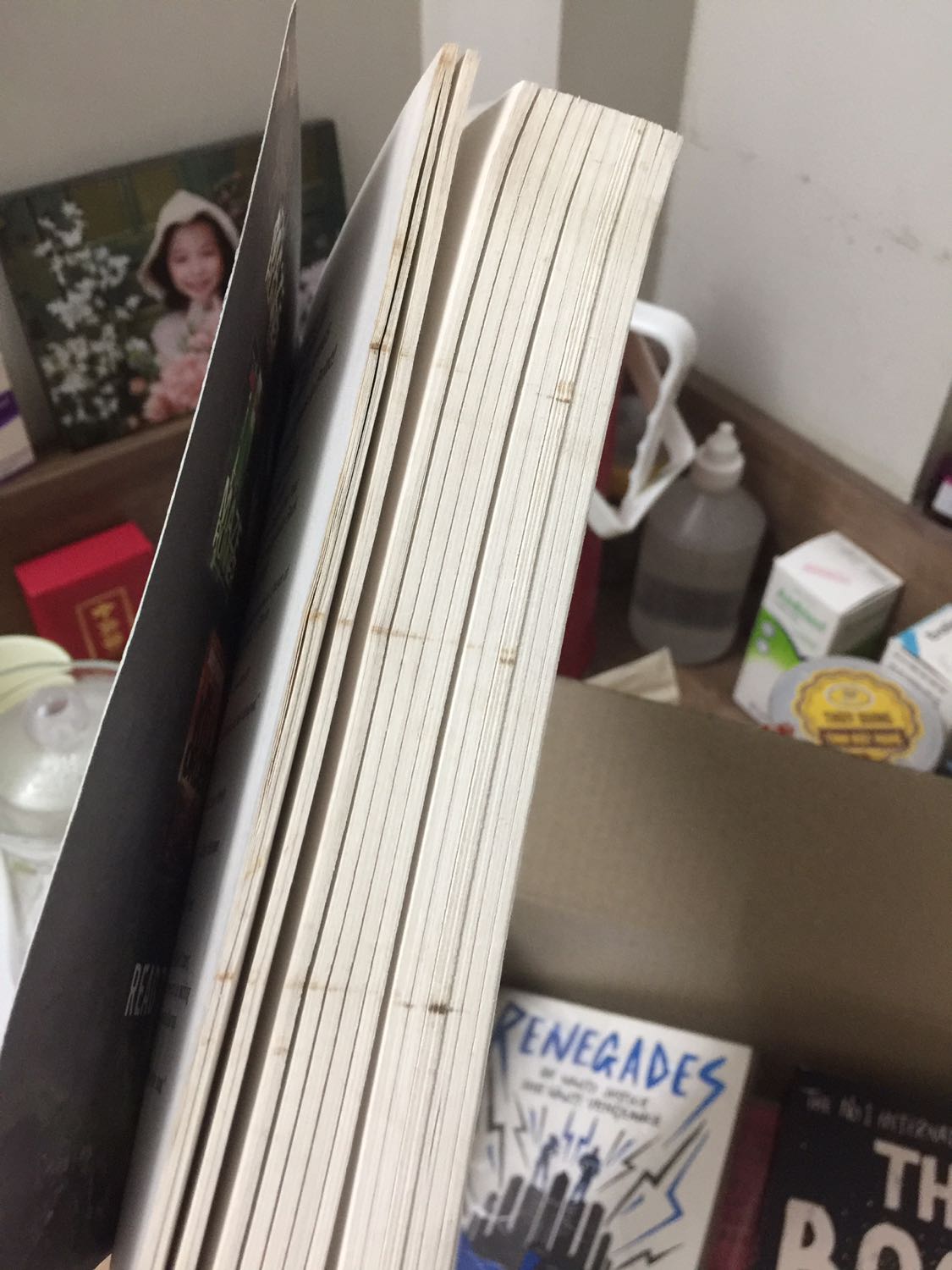 Sách rất cũ và bẩn luôn, ko có tí tính thẩm mĩ nào. Quá thất vọng. Mik có gửi email đổi trả hàng rồi nhg mà chưa thấy có phản hồi