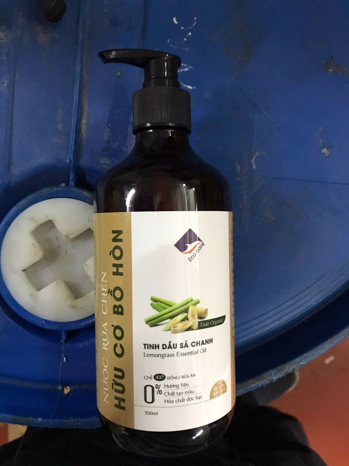 Từ lúc biết đến nước rửa chén Bồ Hòn của Ecocare nhà mình chỉ dùng loại này thôi. Sp mùi thơm tự nhiên và rửa bát cũng khá sạch.