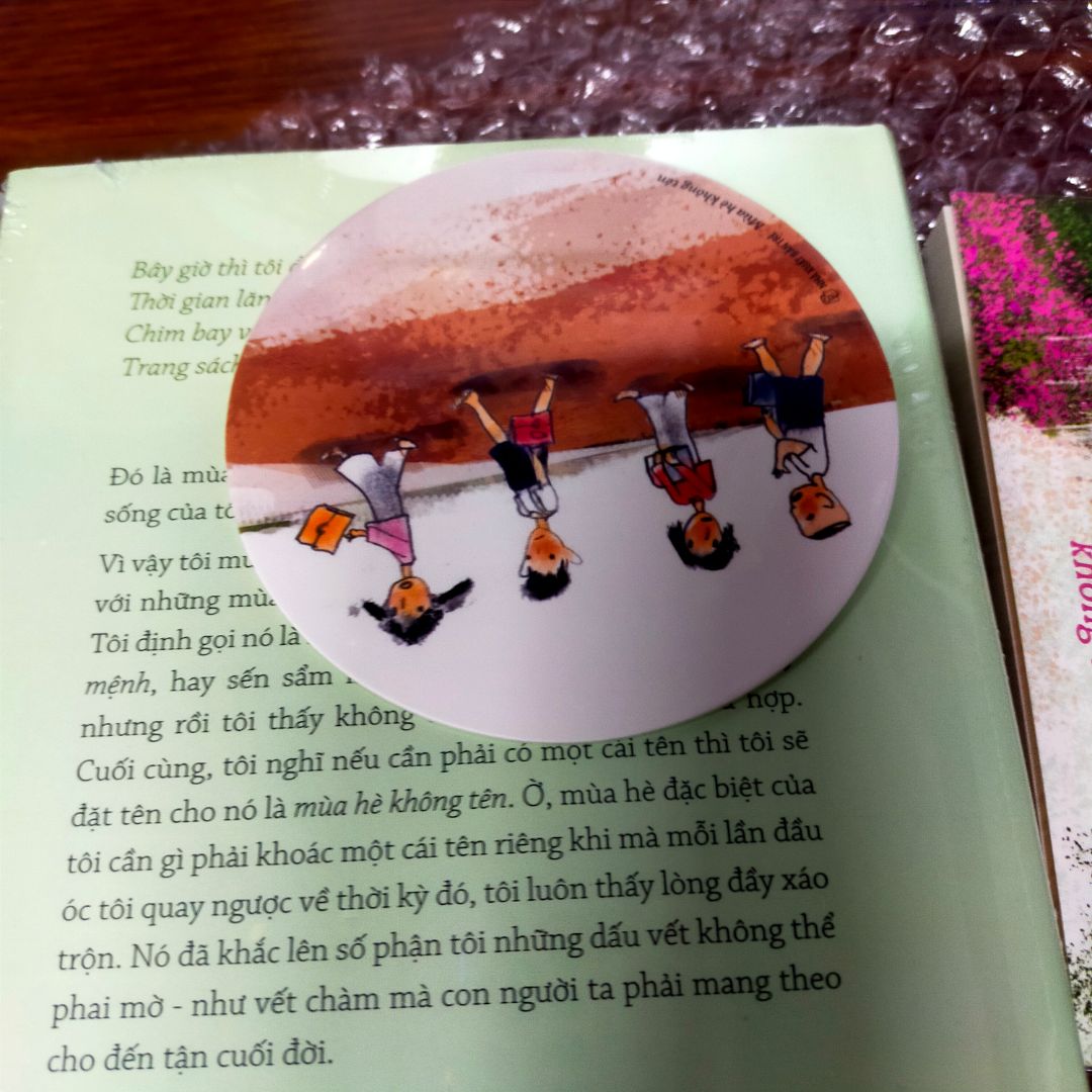 sách bọc kỹ, đầy đủ mình pre-or từ 19/09 giá 206k tiếc là vẫn không may mắn có chữ ký, hôm nay sách phát hành chiều đã nhận được. cho shop 5* vì bọc sách kỹ đẹp.