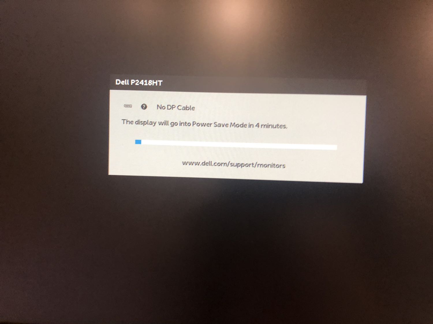 Kết nối DP cables từ laptop ra Dell monitor k đuoc? Vui lòng liên hệ tôi để hỗ trợ kỹ thuật, hoặc thu lại sản phẩm.
chân đế bị cũ và phủ sơn lại