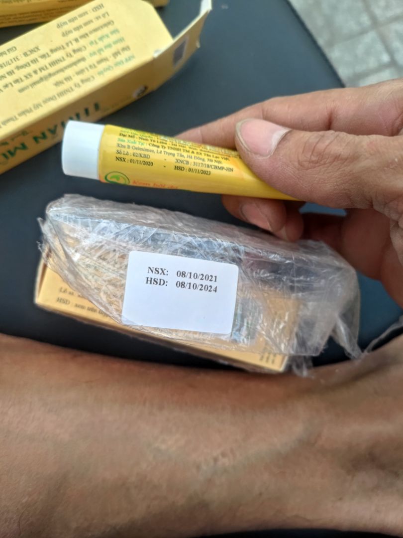 *** shop hô biến ngày sản xuất và hạn sử dụng luôn haizzz quá thất vọng về shop