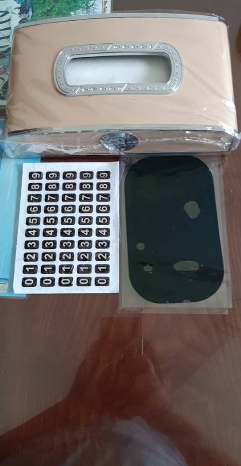 Hàng mang chưa đúng màu và đang chờ mang hàng đúng màu trả lại.