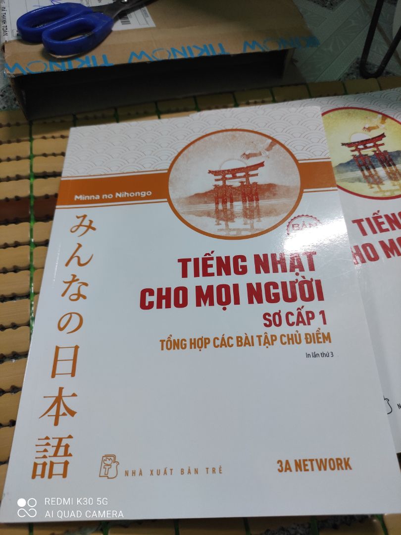 Sách mới, giấy chất lượng tốt nhưng tiki giao quá chậm. Thanh toán rồi nên có vẻ tiki k ưu tiên giao hàng trước. Trừ 1 sao