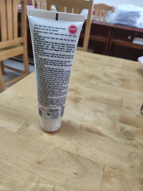 Loại mới này tôi mới dùng, sản phẩm tẩy da chết rất tốt nhưng không làm khô và rát da