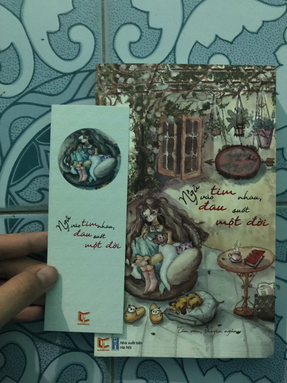 Cuốn sách giúp ta nhìn lại những gì còn thiếu sót, còn vướng bận của đôi ta.
Sáng thiết kế bìa và nội dung bên trong mình rất ưng. Chất lượng in tốt :3