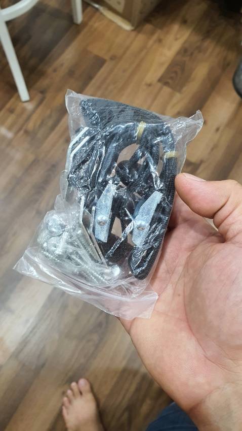 Siêu chắc chắn đúng là hữu ích thật. Từ nay yên tâm ko sợ Tivi hay tủ đổ nữa, an toàn cho bé nhà mình