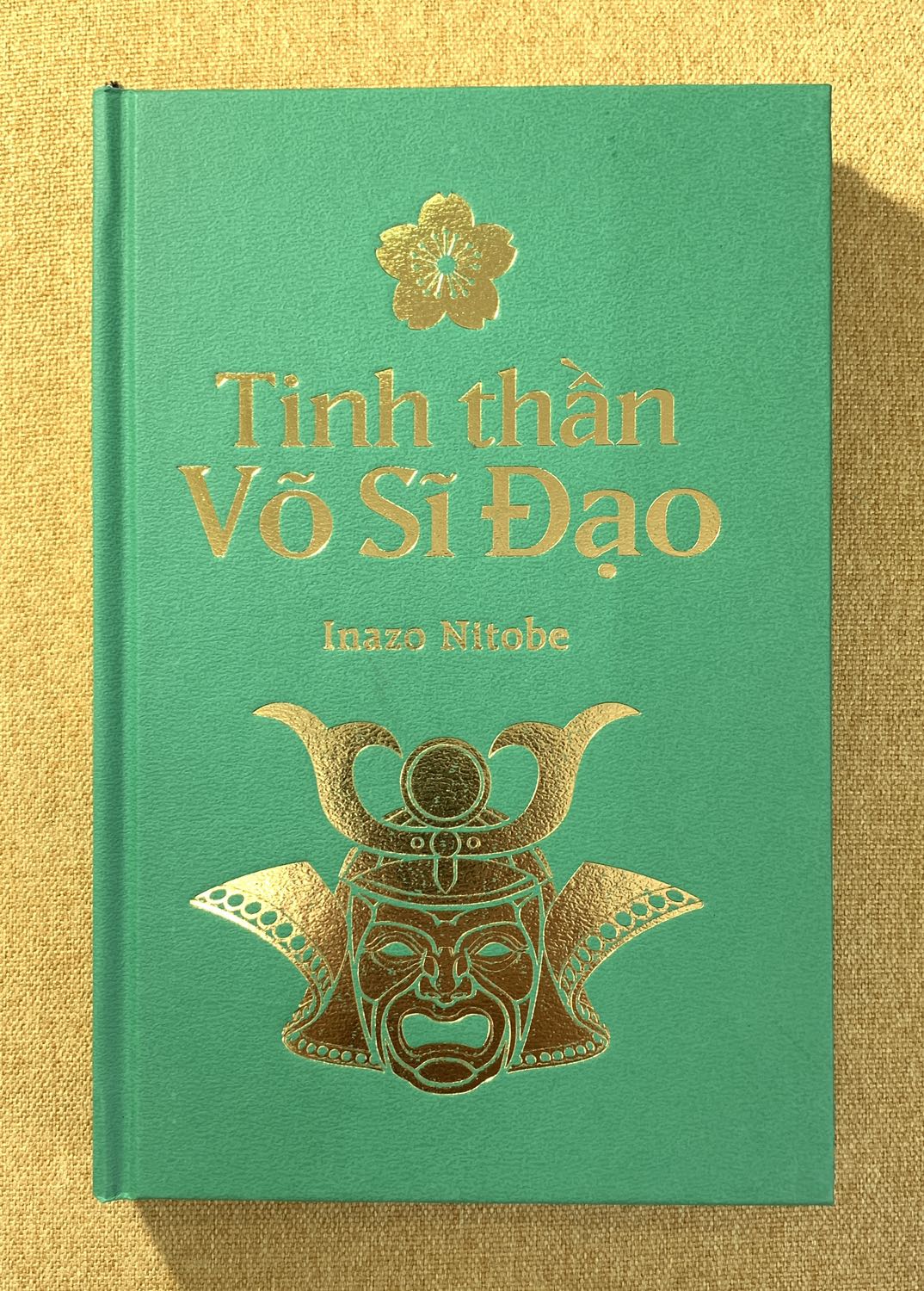 Đóng gói rất tốt, chắc chắn, giao vận chuyển nhanh. Sách nguyên bọc, mới, cứng cáp. Minh hoạ sắc nét, bắt mắt, 5⭐️