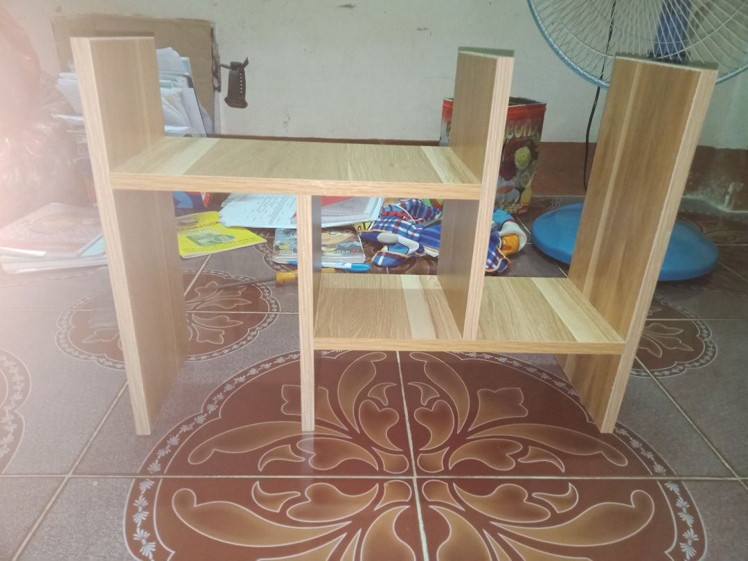 phần gỗ nó bị lệch 1 tấm, còn nhiêu là ok