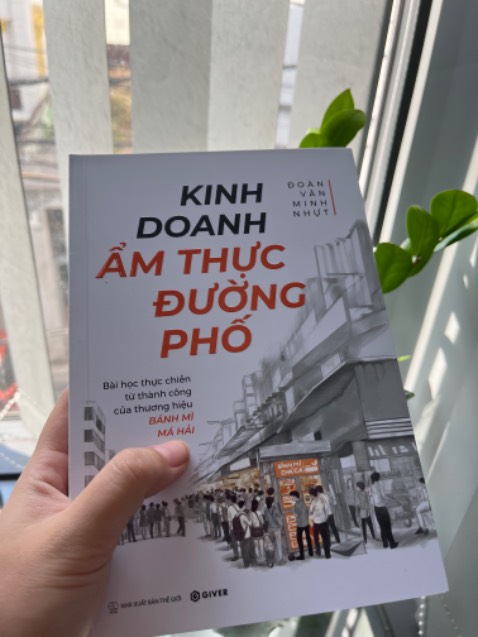 Nội dung rất hay và phù hợp cho nhưng ai muốn kinh doanh ẩm thực đường phố từ số vốn ít ỏi chỉ vài triệu đồng. Tiki giao hàng nhanh, shipper nhiệt tình. Nội dung rất hay và phù hợp cho nhưng ai muốn kinh doanh ẩm thực đường phố từ số vốn ít ỏi chỉ vài triệu đồng. Tiki giao hàng nhanh, shipper nhiệt tình.