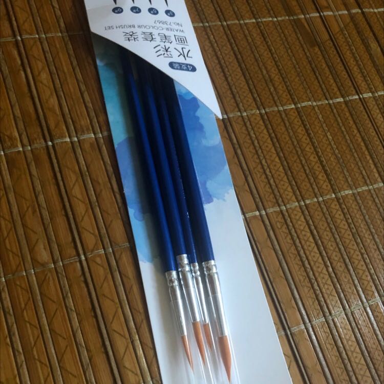 Được bọc rất cẩn thận, sản phẩm như trong hình, cầm vừa tay, giá hợp lí. Chưa thử tô nên chưa biết chất lượng ra sao. Sờ một chút thì thấy lông bút hơi cứng. Nhưng với giá như vậy thì vẫn cho 5 sao