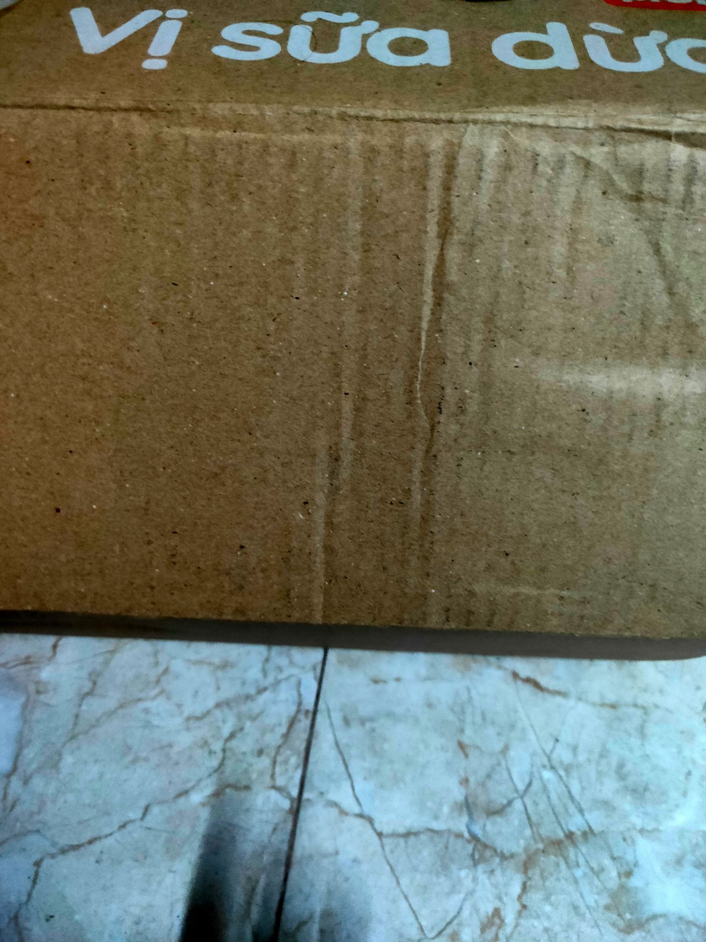 vị sữa dừa uống khá ngon, thơm thơm, lần sau sẽ thử sang loại đặc biệt
giao hàng nhanh. a ship biết nhà nên phi vào trong 1 nốt nhac?