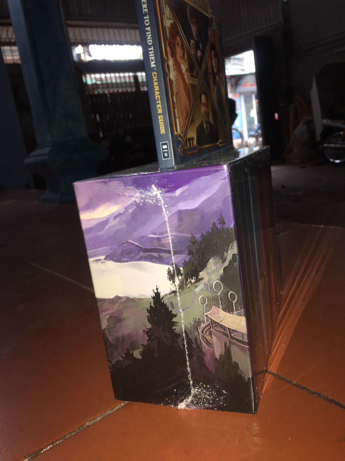 Nếu có thêm 5 sao nữa mk sẽ cho full luôn
+ Nhân viên ship hàng thì quá đáng yêu luôn, trời mưa tầm tã mà anh ấy vẫn vui vẻ giao hàng dù mk thì như con *** ngơ báo sai địa chỉ làm ảnh đi lòng vòng
+ Còn sách thì miễn chê đẹp ko kể xiết