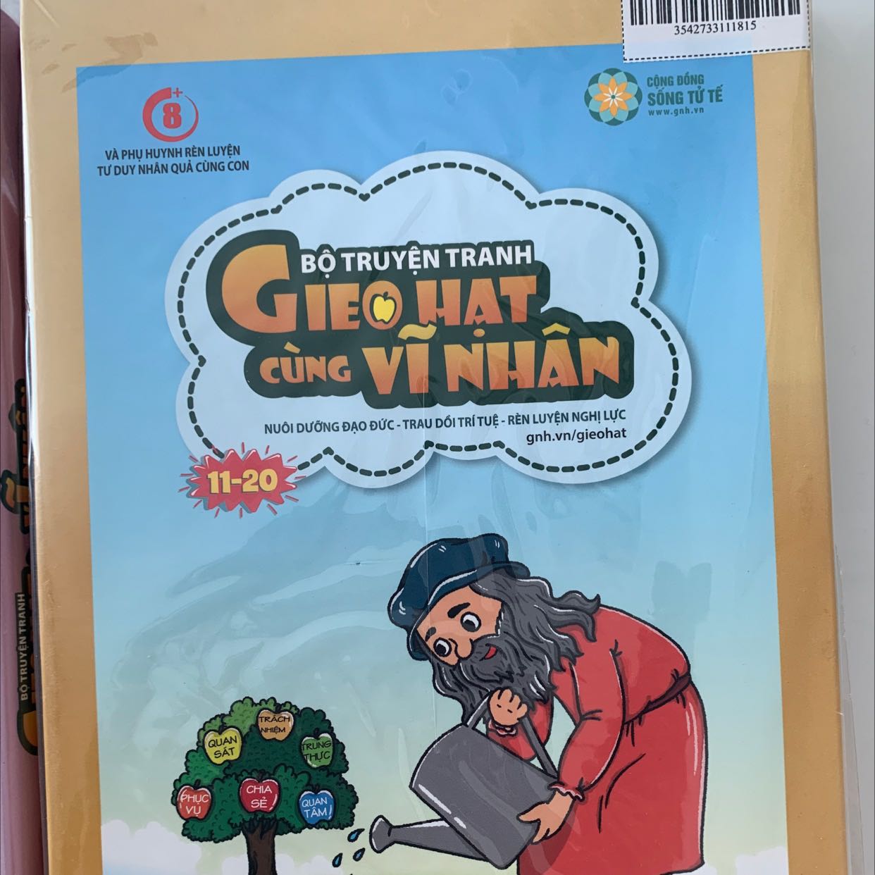 Sách có nội dung nhân văn rất tuyệt vời để nuôi dưỡng, rèn luyện đạo đức, trái tim yêu thương cjo các con từ thuở nhỏ. Mừng là mình sớm biết bộ sách này để mua cho con đọc.