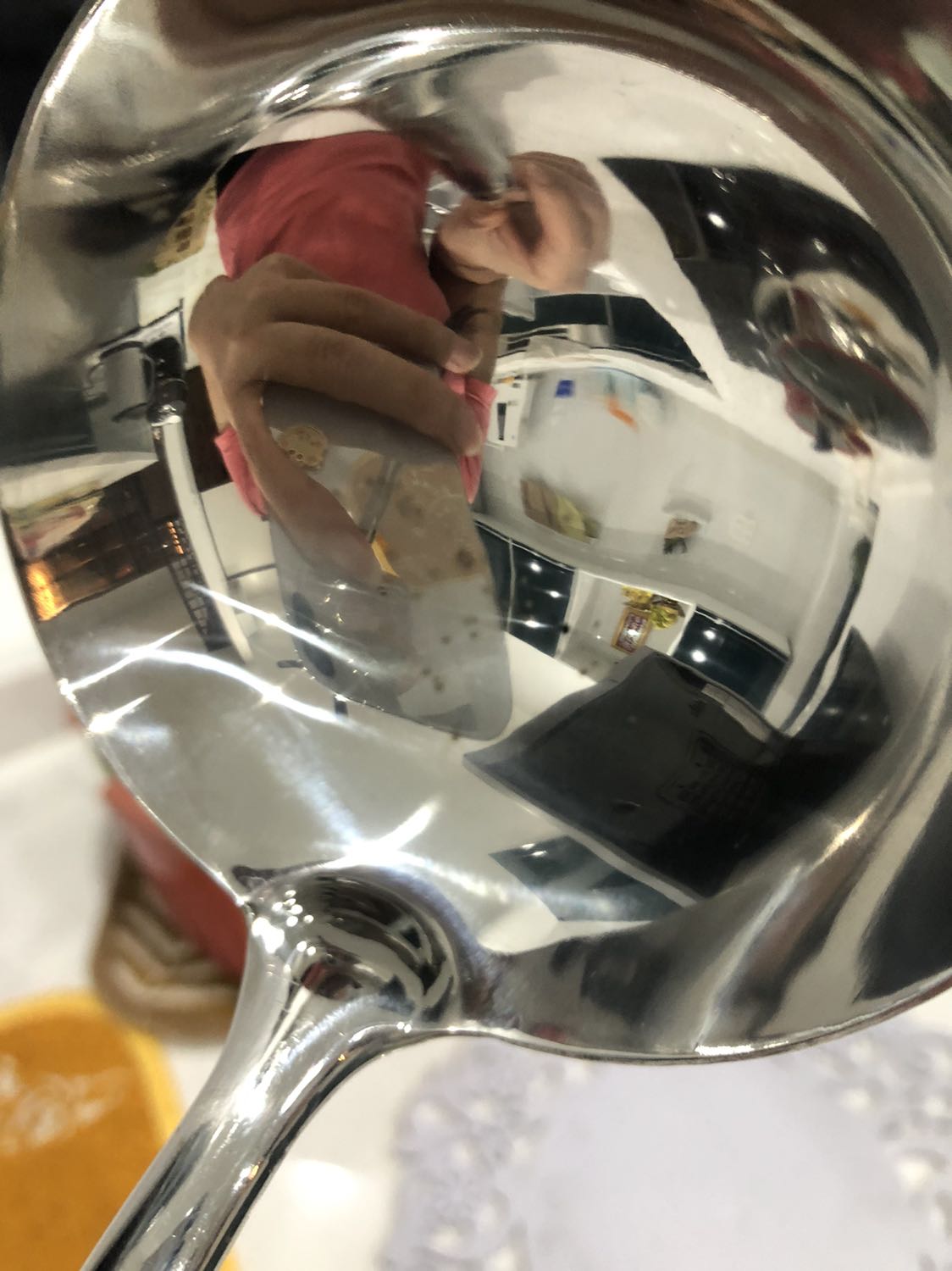 Mới dùng có 2-3 lần mà đã bị tróc lớp inox rồi