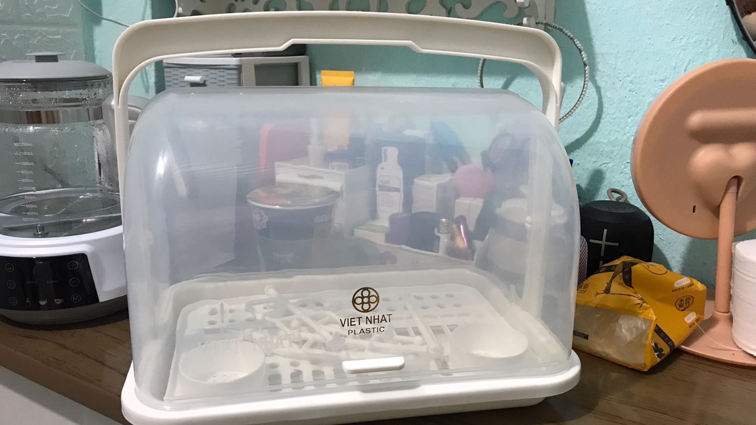 Nhận dc màu ngẫu nhiên, giao đầy đủ phụ kiện, hàng chắc chắn , đẹp , to hơn so tưởng tượng, phù hợp với giá tiền  .  Nc là ok