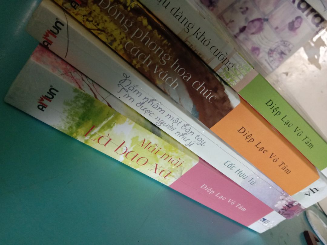 em mua hàng bên TIKI đã nhiều lần nhưng lần này thất vọng.tiki ngày càng giao hàng thiếu cẩn thận, lúc vận chuyển ko tránh đc sự hư hại nhưng nhìn cách đóng gói thật sự sơ sơ, như cho qa loa vậy, hơi buồn. sách đc bọc kỹ lưỡng